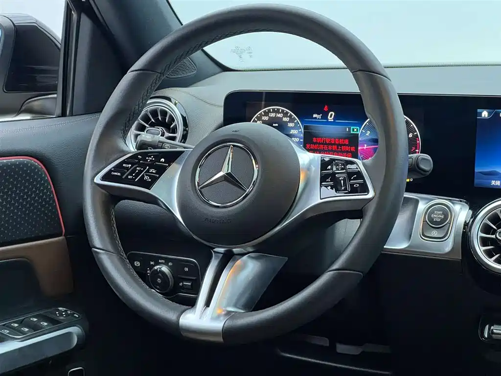 Mercedes-Benz GLB 2024 Facelift GLB 220 Dynamic