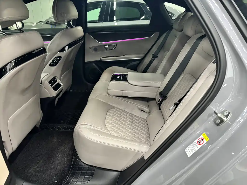 BYD Han 2025 DM-i 125KM LiDAR Intelligent Driving Edition