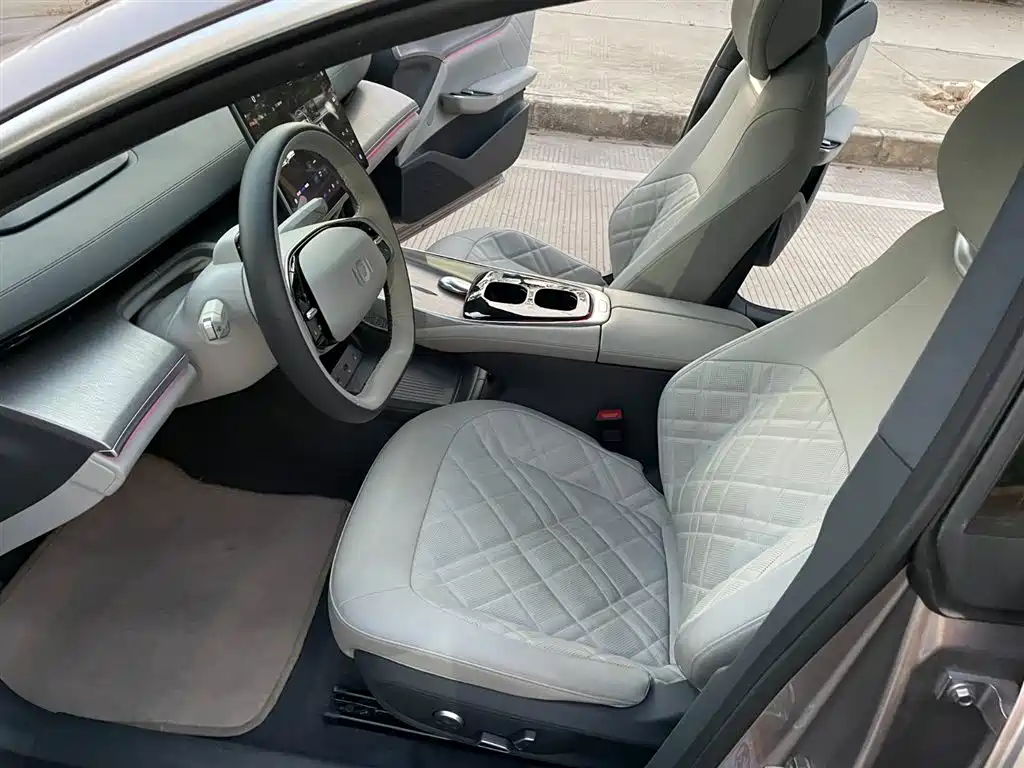Changan Qiyuan A07 2023 EREV 200 Max