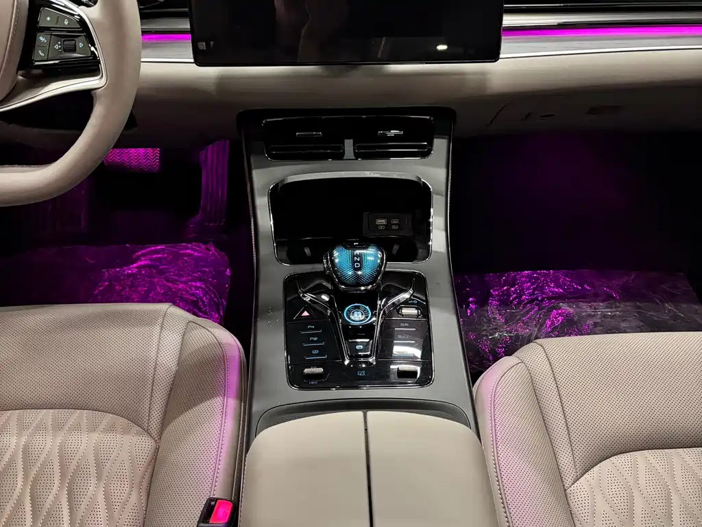BYD Han 2025 DM-i 125km LiDAR Intelligent Driving