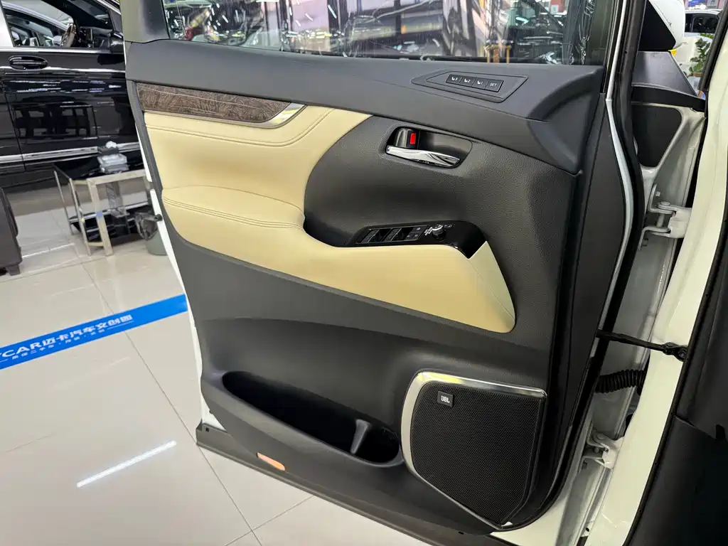 Alphard 2021 Hybrid 2.5L Premium Edition