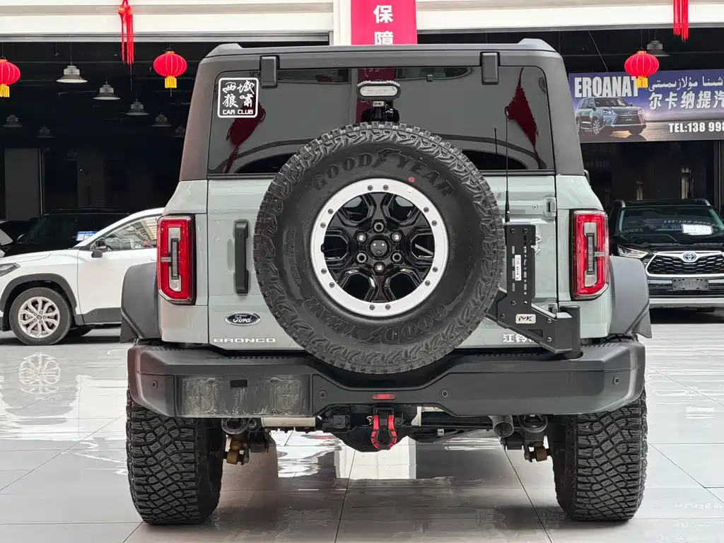 Ford Bronco 2024 2.3T Badlands