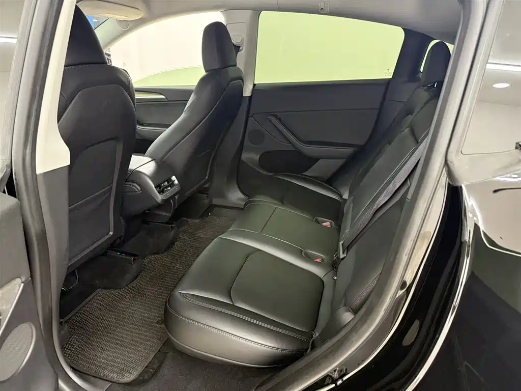 Tesla Model Y 2022 RWD