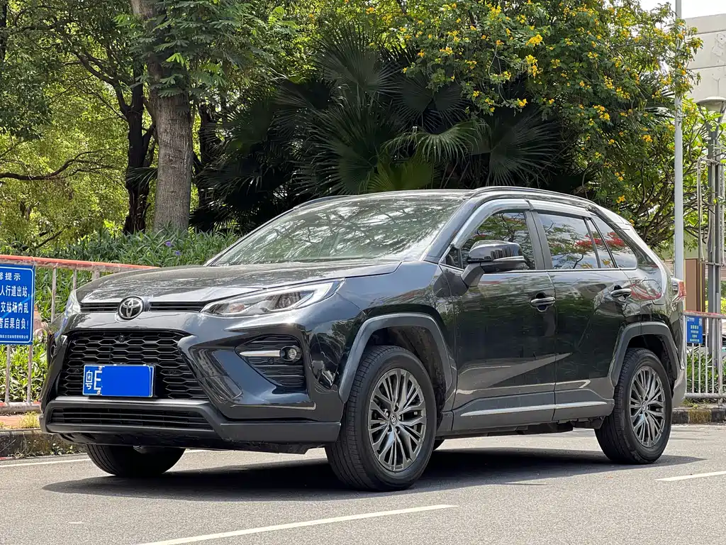 Toyota Wildlander 2023 2.0L CVT FWD Luxury PLUS Edition
