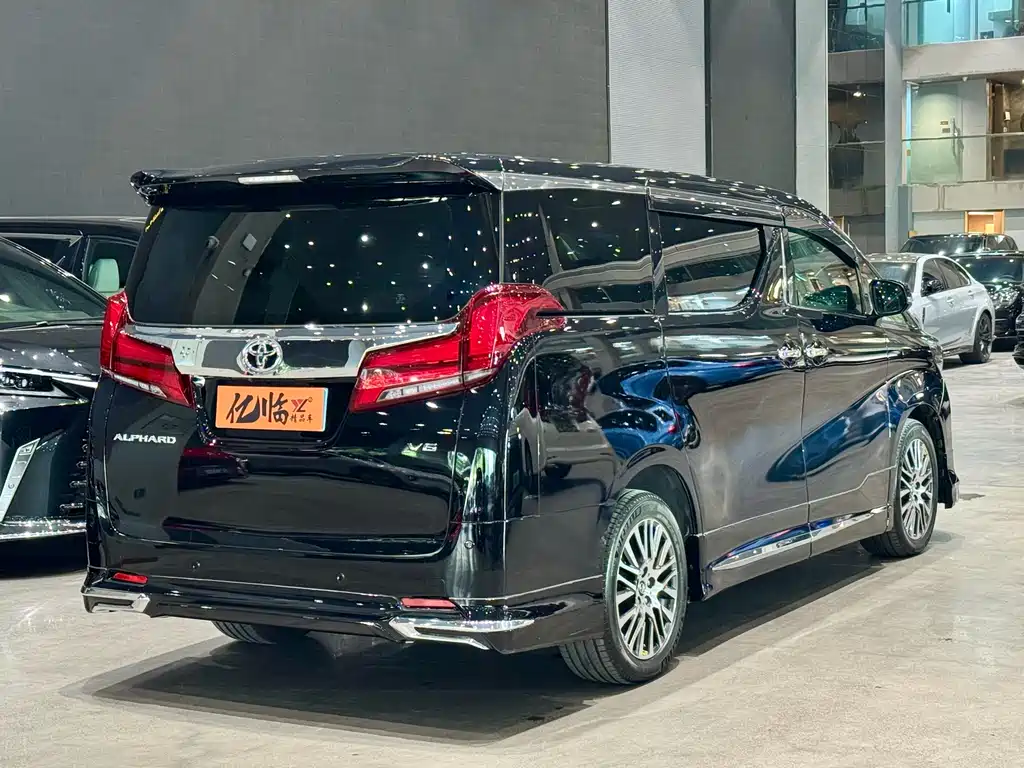 Alphard 2015 3.5L Luxury Edition