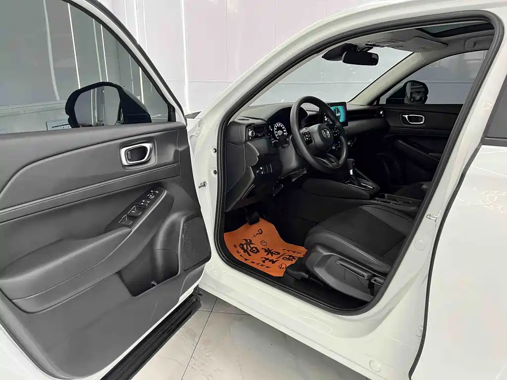 Honda Vezel 2023 1.5L CVT Pioneer Edition