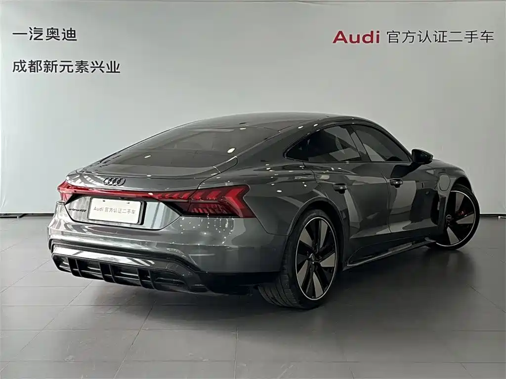 Audi e-tron GT 2023 Base