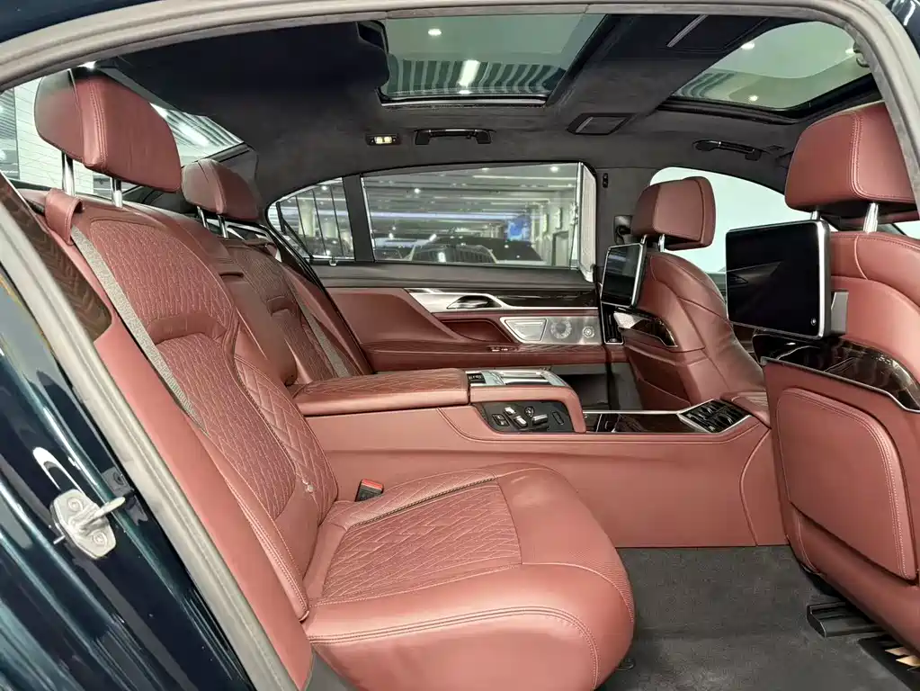 BMW 7 Series 2021 740Li xDrive Executive Luxury Package