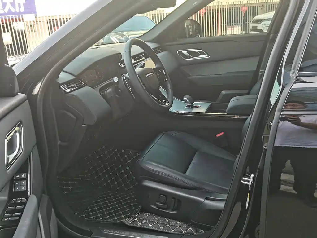 Range Rover Velar 2025 S