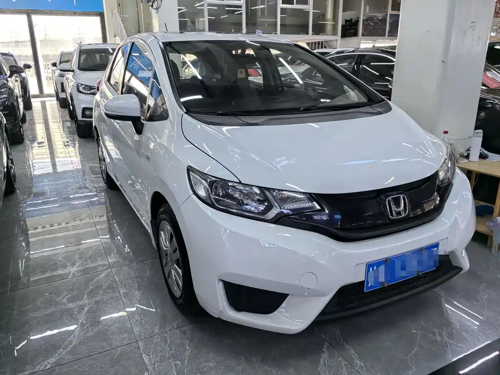 Honda Fit 2016 1.5L LXS CVT Comfort Sunroof Edition
