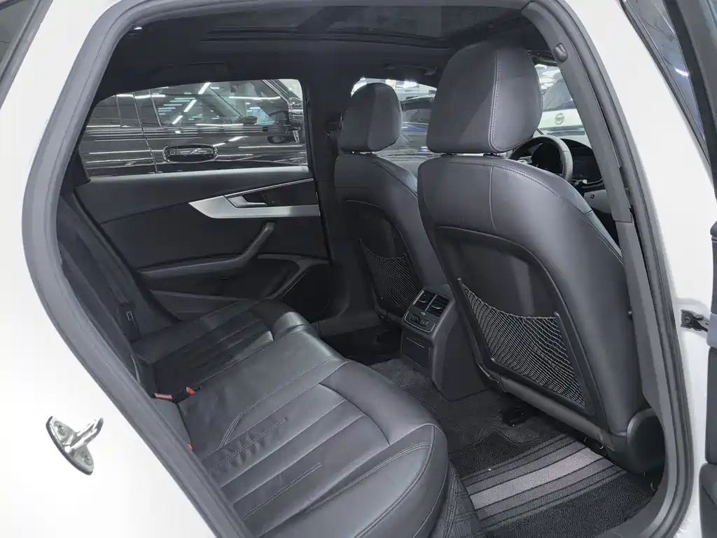 Audi A4L 2019 40 TFSI Fashion Edition China V
