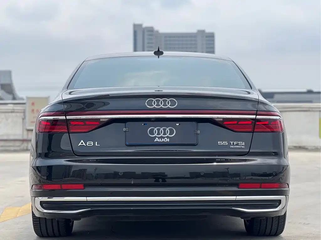 Audi A8L 2023 55 TFSI quattro Flagship