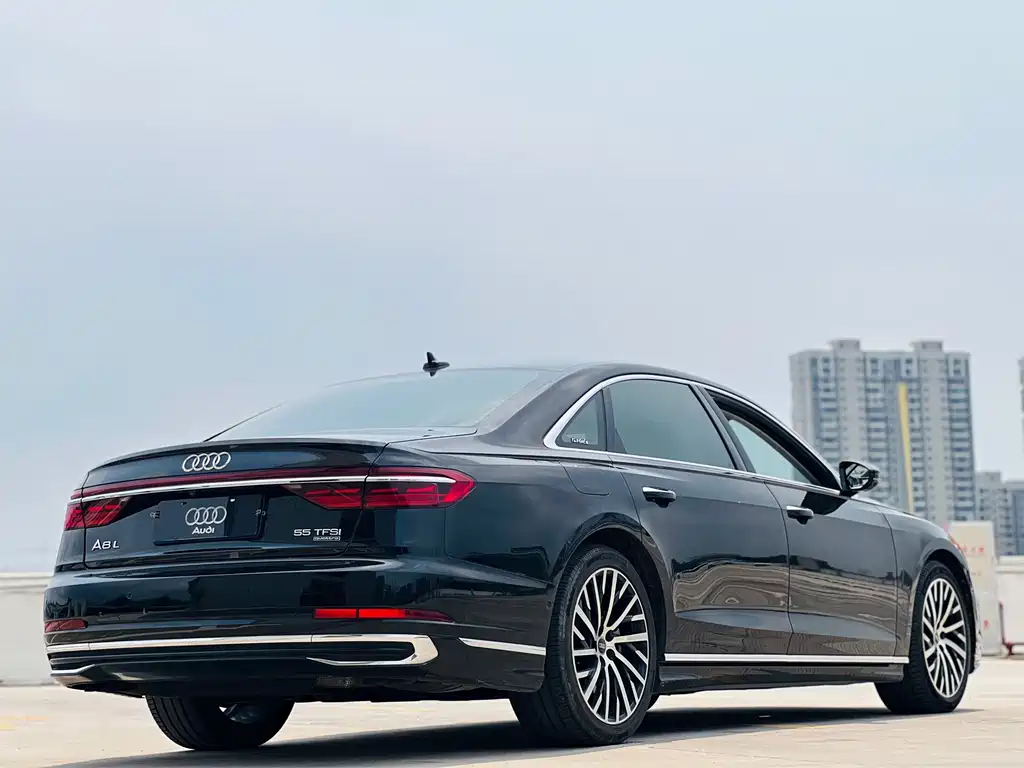 Audi A8L 2023 55 TFSI quattro Flagship