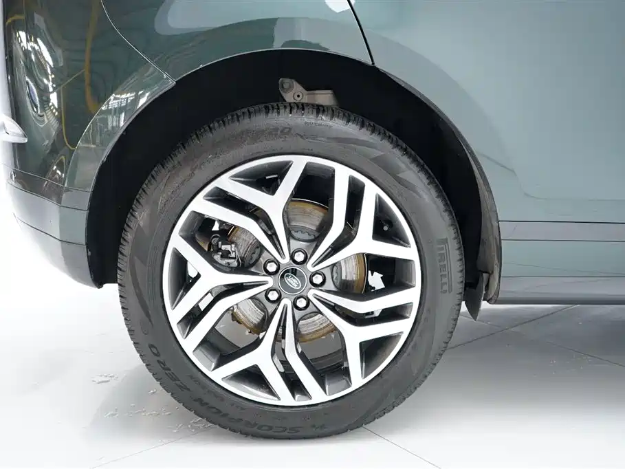 Range Rover Evoque L 2023 249PS Luxury Edition