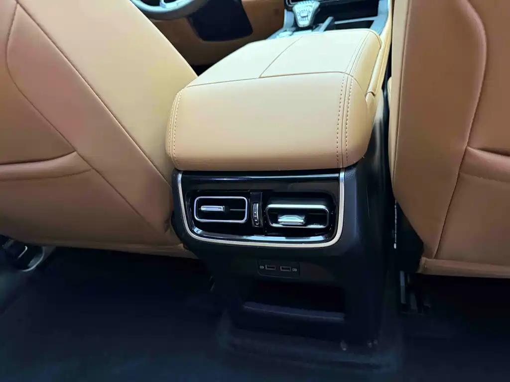 GAC Trumpchi GS8 2025 Pilot Series 2.0TGDI FWD Luxury Edition 5-Seater