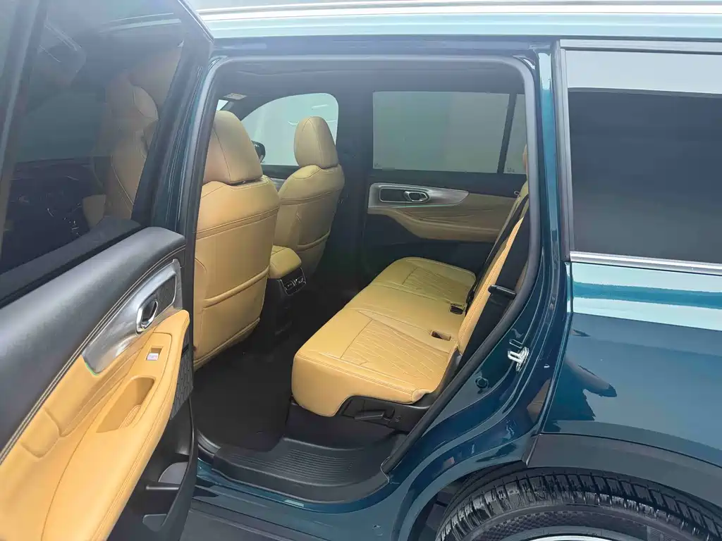 GAC Trumpchi GS8 2025 Pilot Series 2.0TGDI FWD Luxury Edition 5-Seater