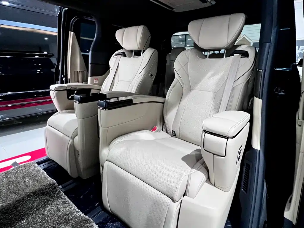 Toyota Alphard 2024 Hybrid 2.5L Executive Lounge