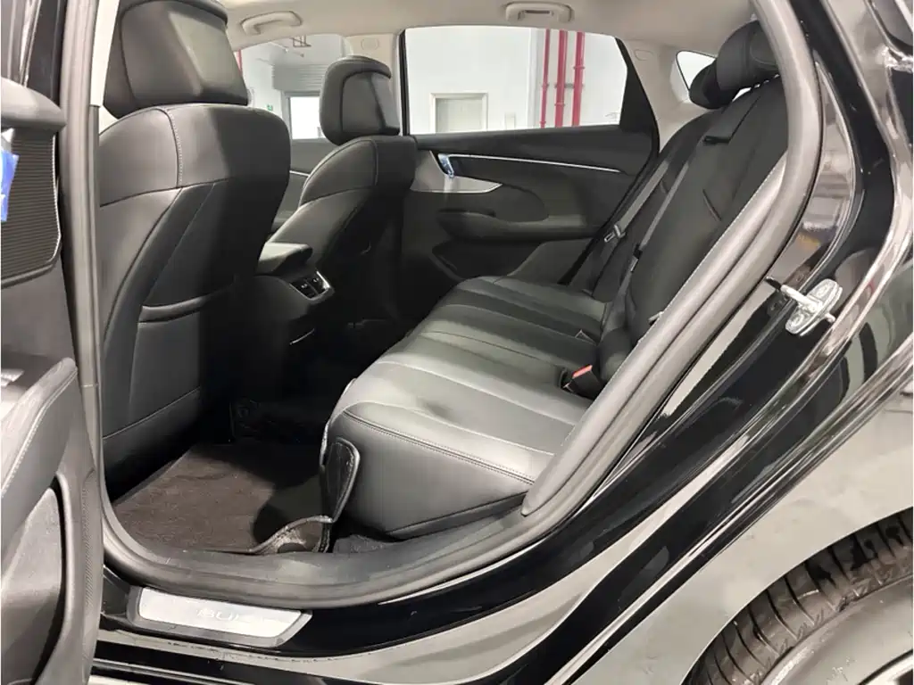 Buick LaCrosse 2025 28T Platinum Edition