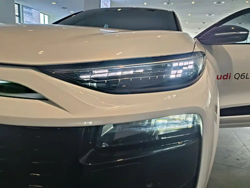Audi Q6L e-tron 2026 Launch Navigator Edition