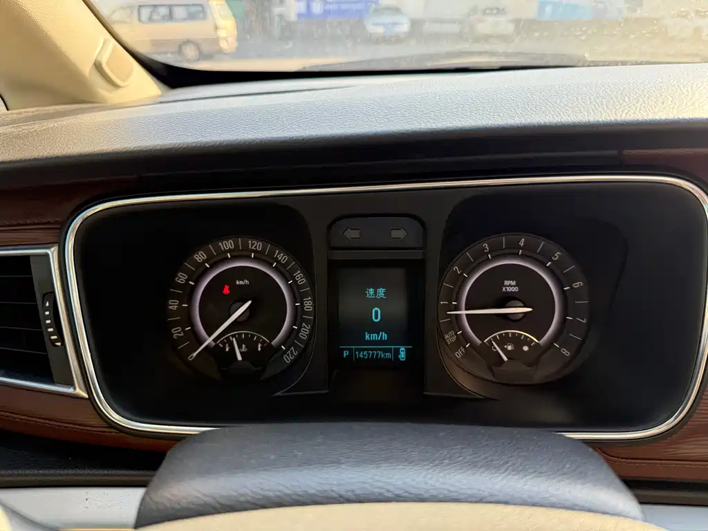 Buick GL8 2017 25S Luxury China V