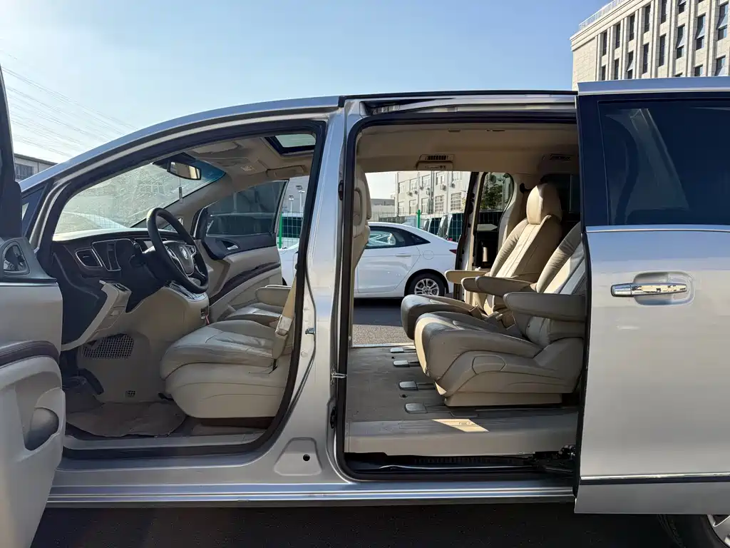 Buick GL8 2017 25S Luxury China V