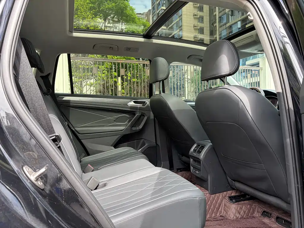 Volkswagen Tiguan L 2024