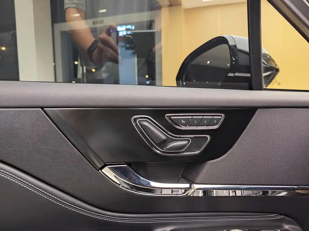 Lincoln Corsair 2021 2.0T FWD Prestige Edition