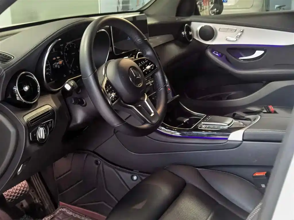 Mercedes-Benz GLC 260 4MATIC Coupe 2023