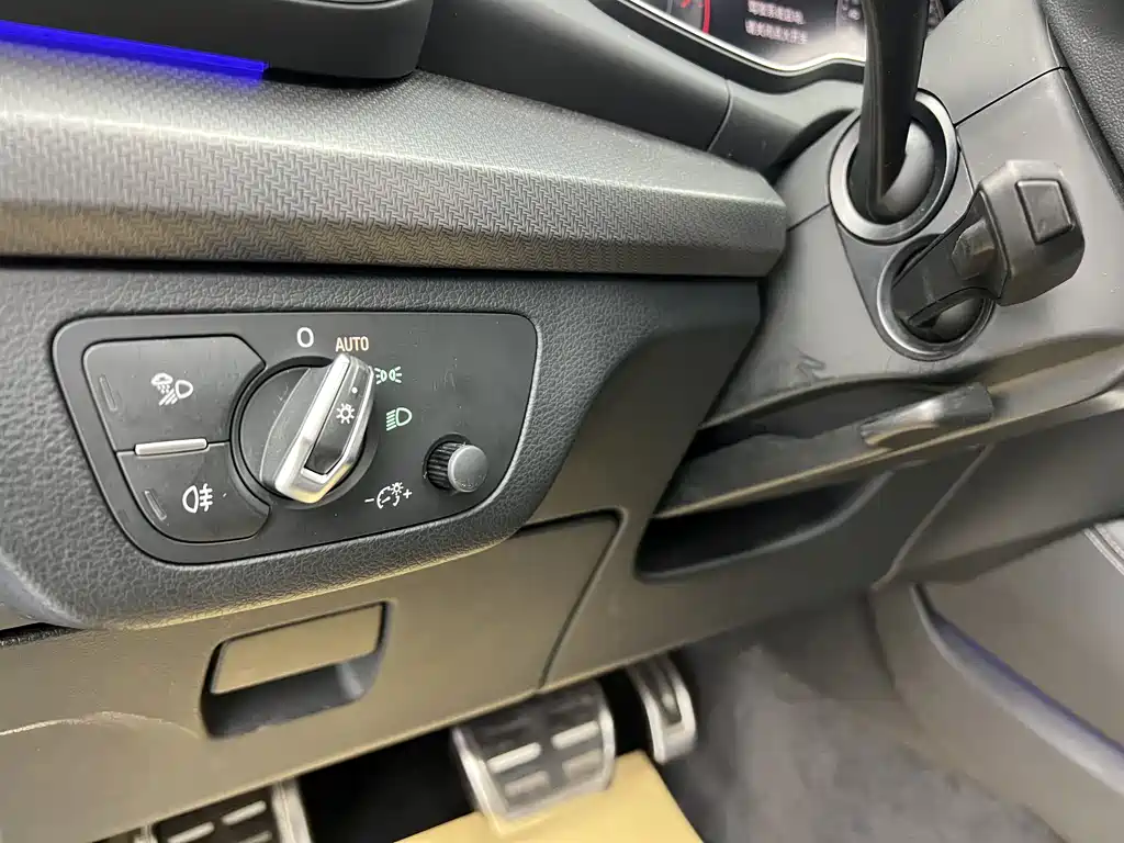 Audi Q5L 2024 45 TFSI Luxury Dynamic