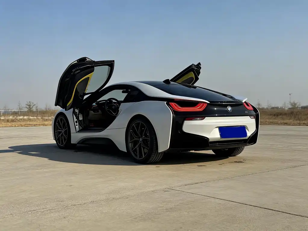 BMW i8 2014 Standard Edition