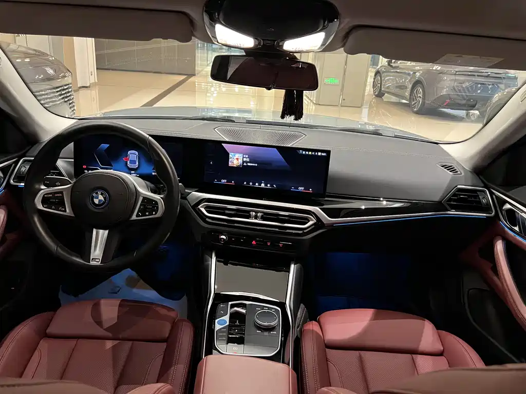BMW i4 2023 eDrive35