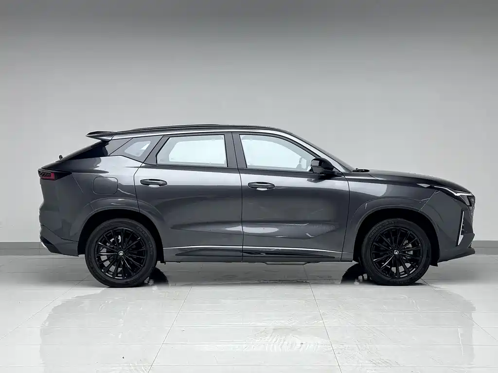 Changan UNI-Z 2024 PHEV iDD 125km Leading Edition