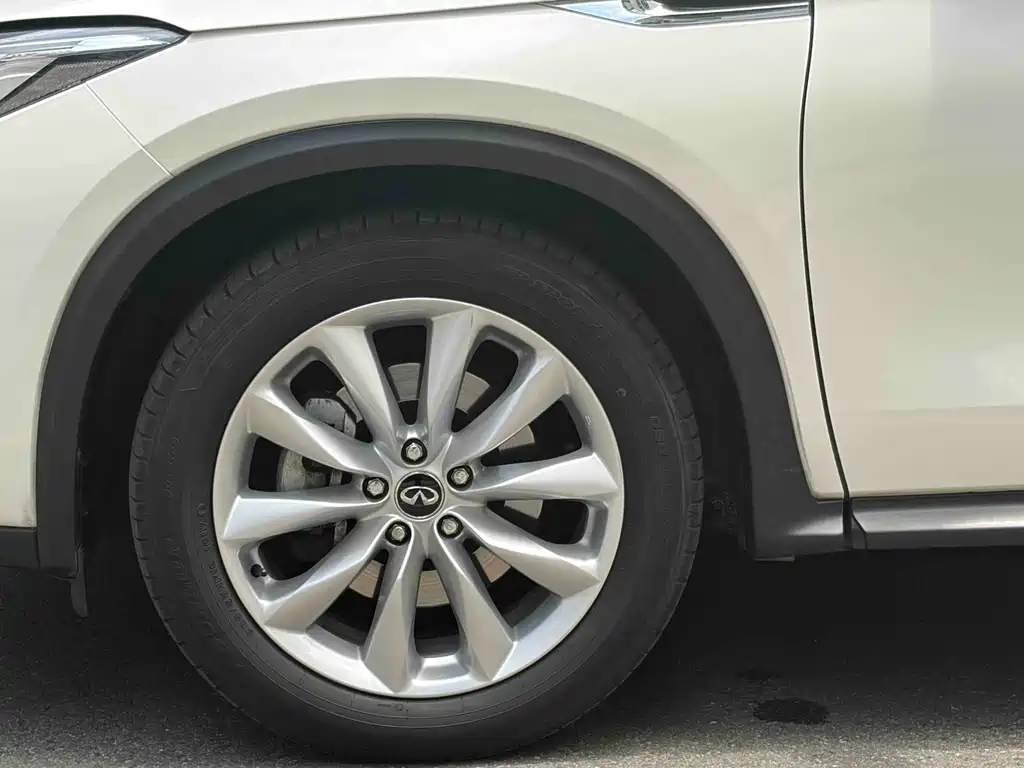 Infiniti QX50 2018 2.0T FWD Fashion Edition