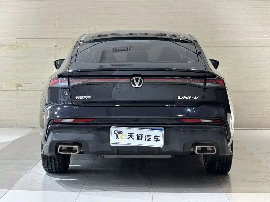 Changan UNI-V 2024 1.5T Prestige