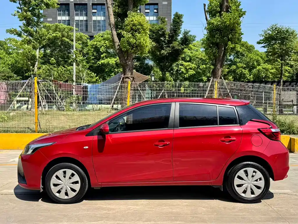 Yaris L 2020 1.5L CVT Leading Edition