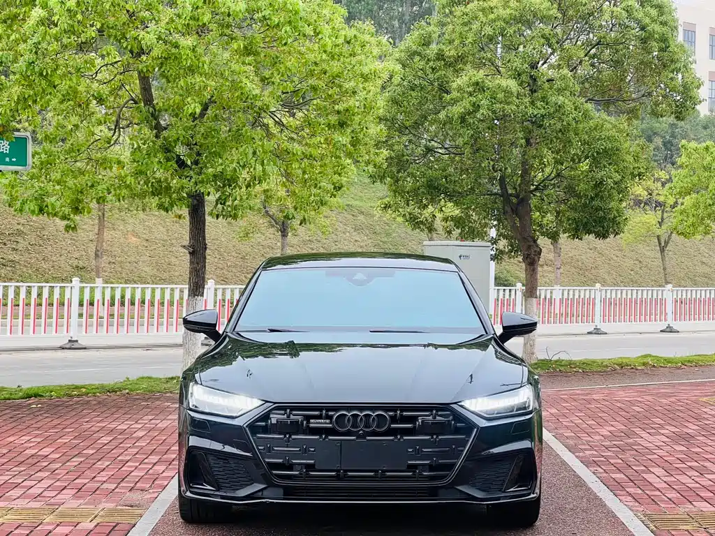 Audi A7L 2024 45 TFSI quattro S-line Black Warrior Edition