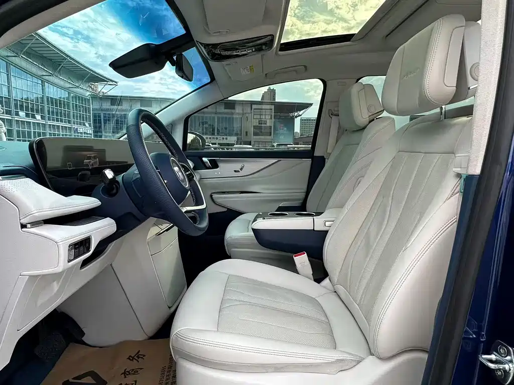 Buick GL8 PHEV 2024 Avenir Luxury Edition 6-seater