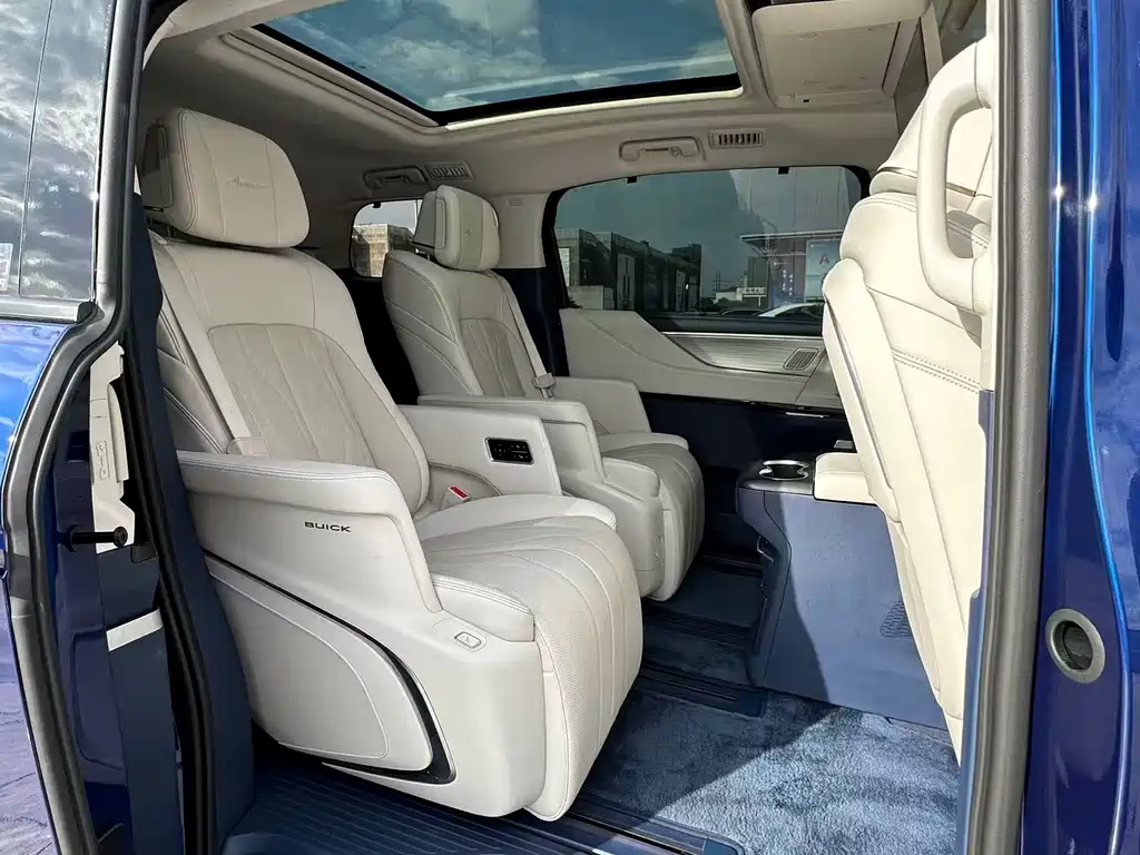 Buick GL8 PHEV 2024 Avenir Luxury Edition 6-seater