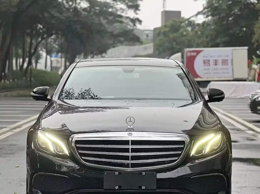 Mercedes-Benz E-Class 2020 E 300 L Fashion