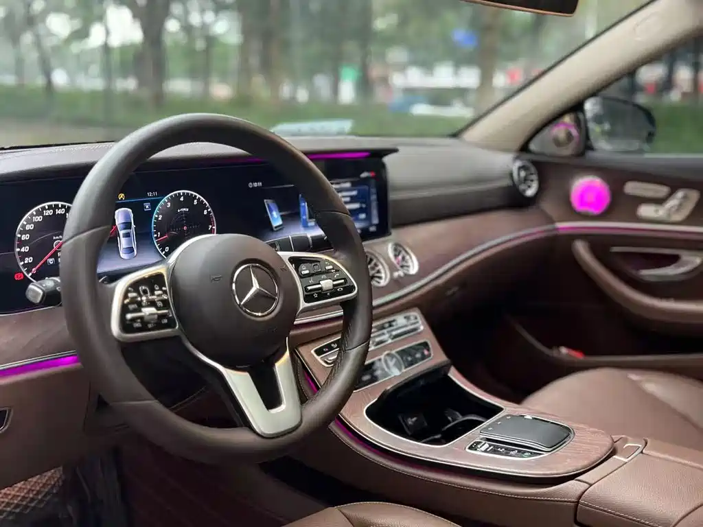 Mercedes-Benz E-Class 2020 E 300 L Fashion