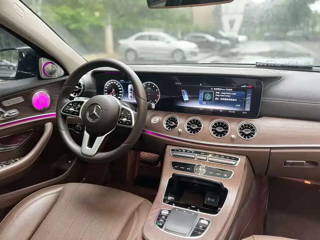 Mercedes-Benz E-Class 2020 E 300 L Fashion