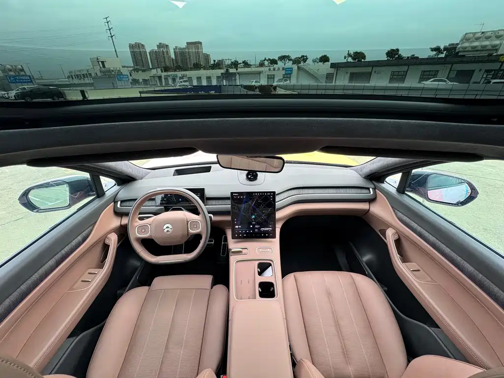 NIO ES8 2023 75kWh Executive Edition