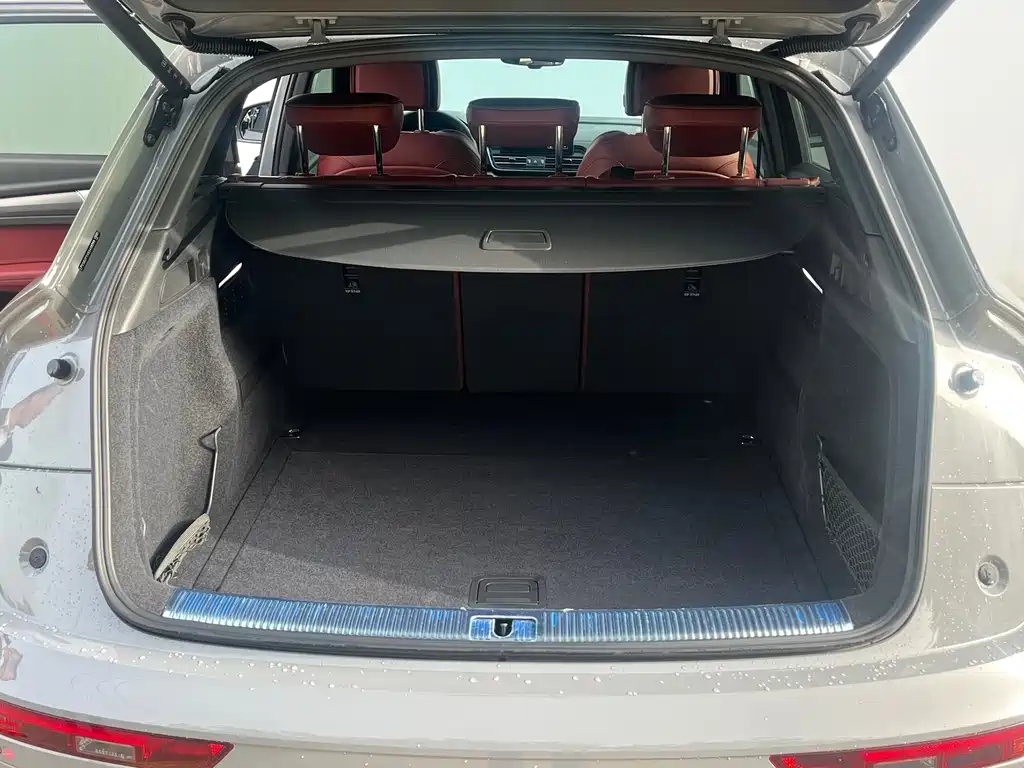 Audi Q5L 2025 45 TFSI Luxury Dynamic Edition