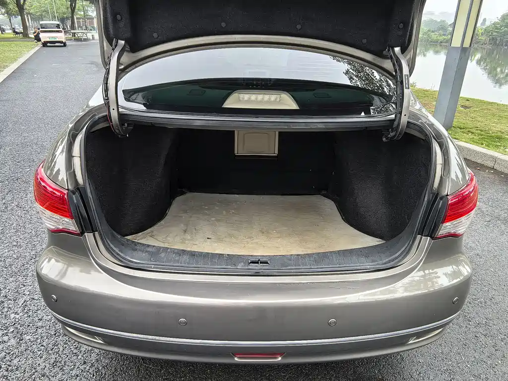 Nissan Sylphy 2016 Classic 1.6XE Automatic Leading Edition