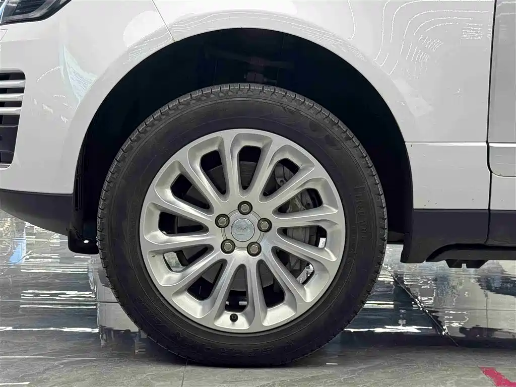 Range Rover 2021 3.0 L6 Heritage Edition