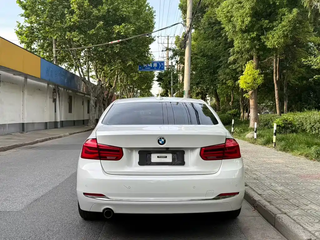 BMW 3 Series 2017 318Li Fashion Edition
