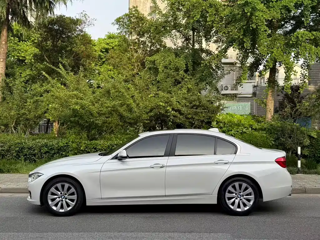 BMW 3 Series 2017 318Li Fashion Edition