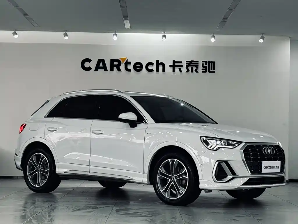 Audi Q3 2021 40 TFSI Fashion Dynamic Edition
