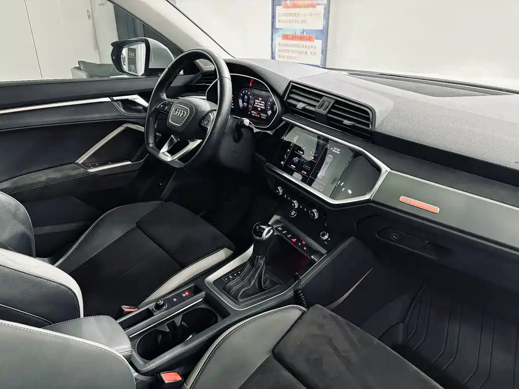 Audi Q3 2021 40 TFSI Fashion Dynamic Edition