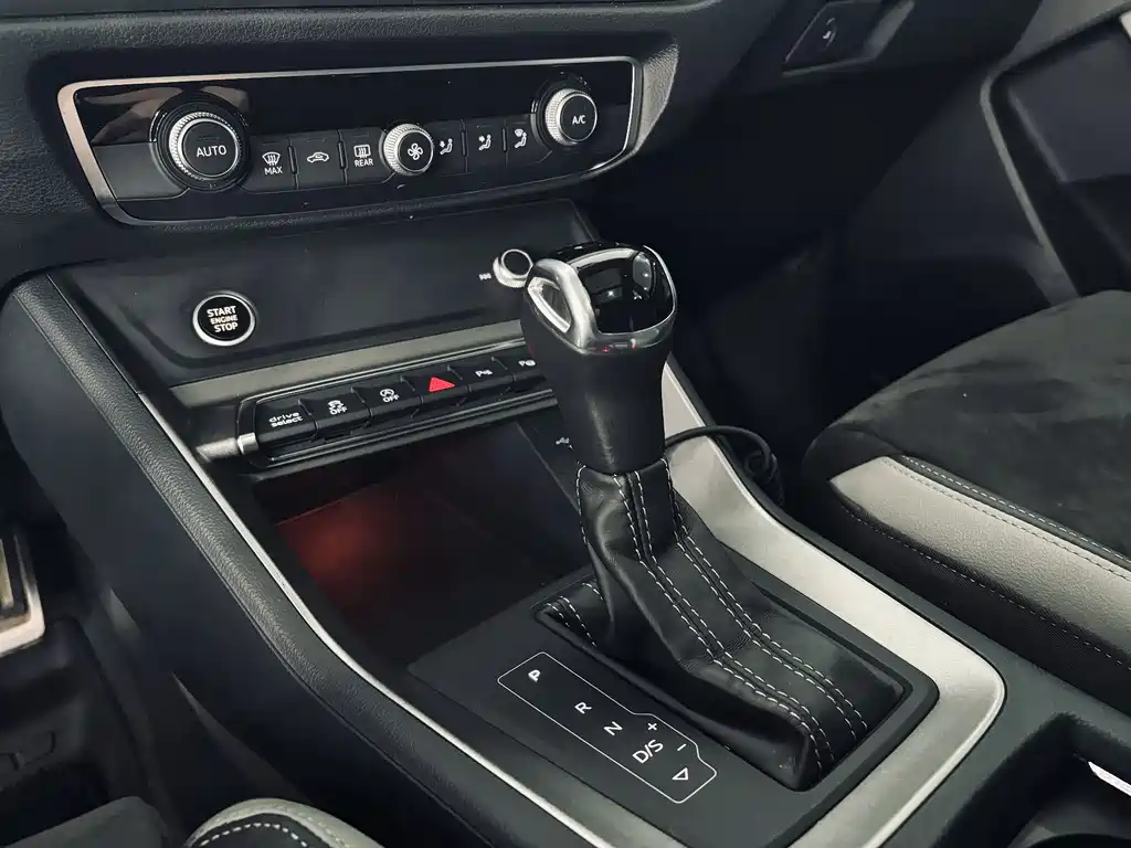 Audi Q3 2021 40 TFSI Fashion Dynamic Edition